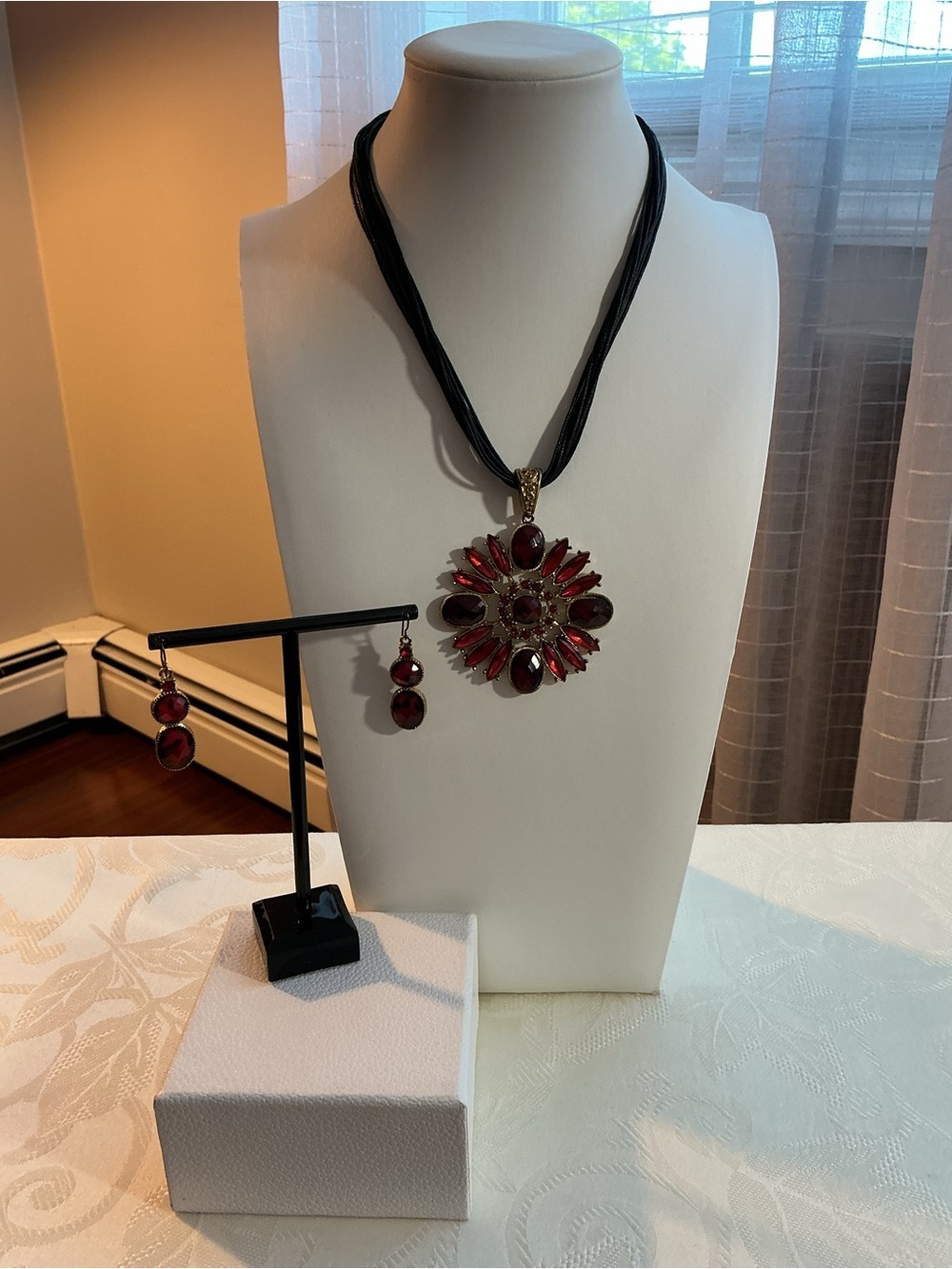 Ruby Red Sunburst Antique Gold Tone Necklace and Earring Set